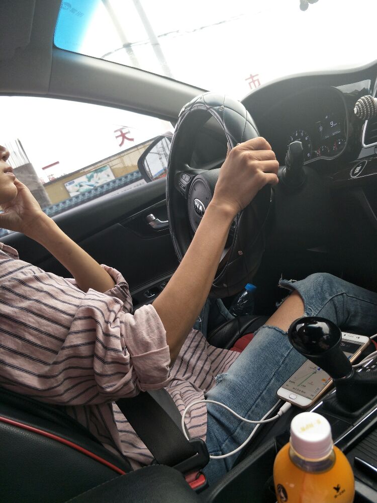 滴滴滴,女司机上路了