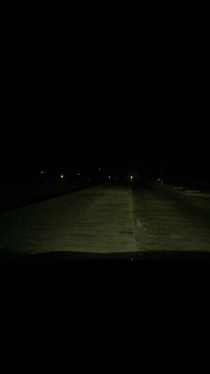 这半夜三更的渗得慌.   